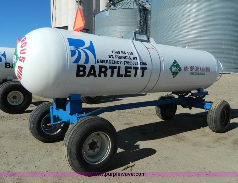 image for item J5213 Anhydrous ammonia nurse tank