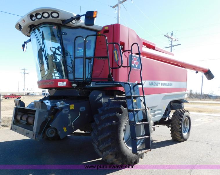 image for item J6832 2009 Massey-Ferguson 9795 combine