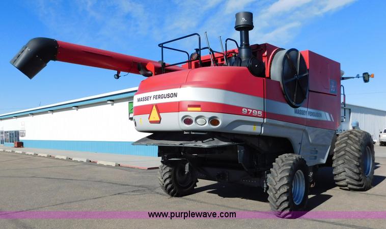 image for item J6832 2009 Massey-Ferguson 9795 combine