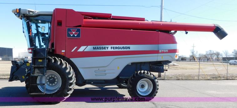 image for item J6832 2009 Massey-Ferguson 9795 combine
