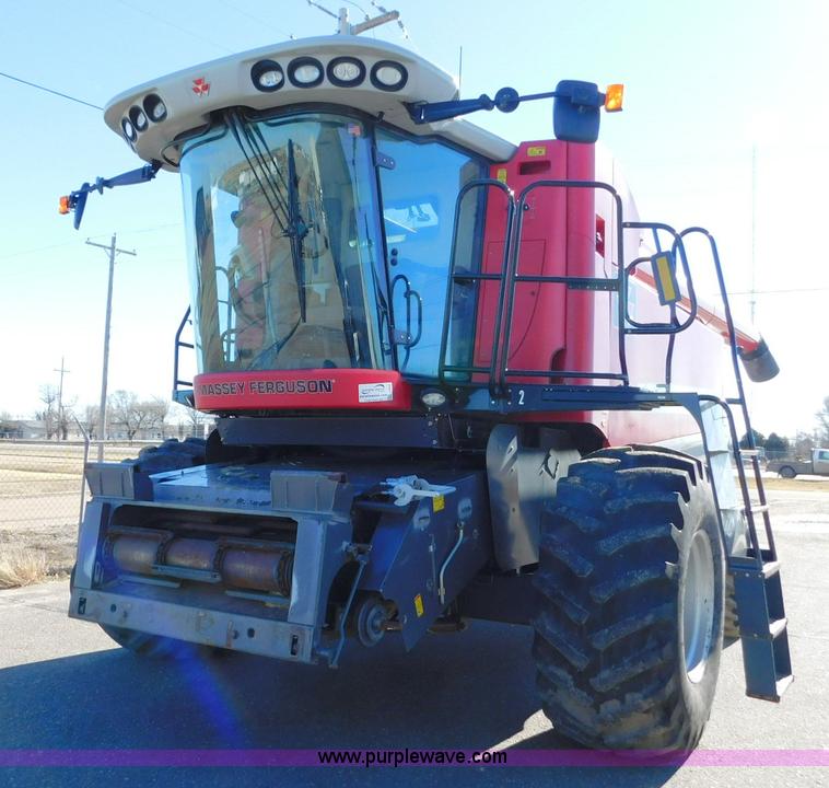 image for item J6832 2009 Massey-Ferguson 9795 combine