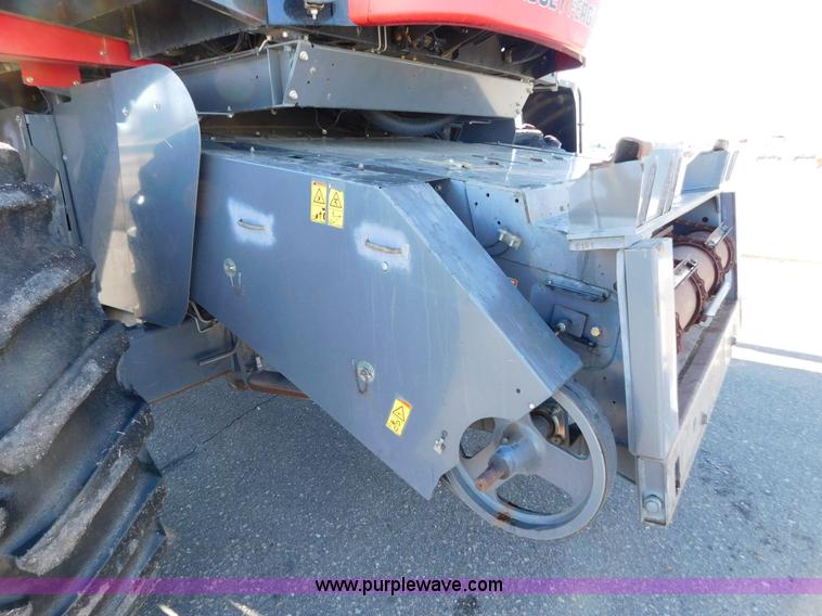 image for item J6832 2009 Massey-Ferguson 9795 combine