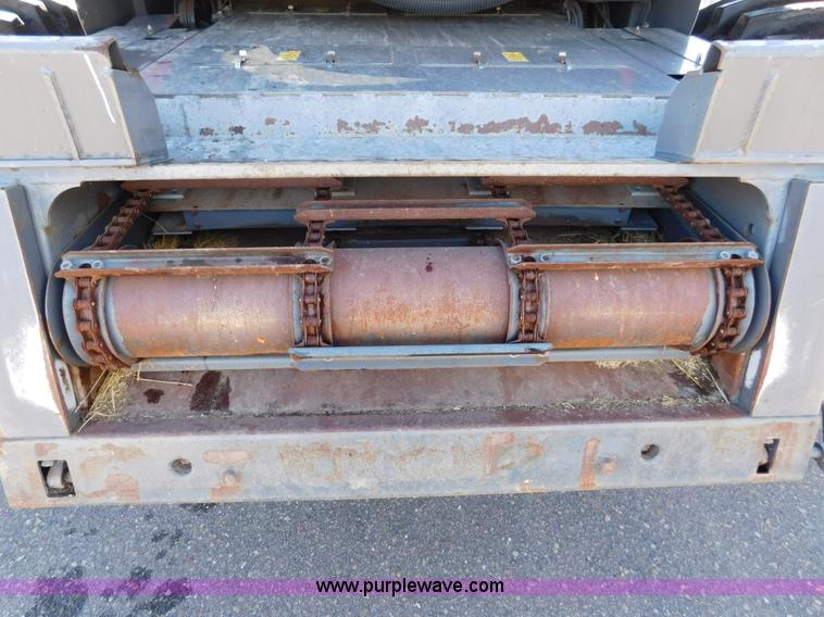 image for item J6832 2009 Massey-Ferguson 9795 combine