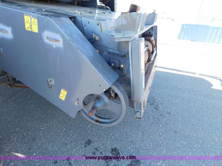 image for item J6832 2009 Massey-Ferguson 9795 combine