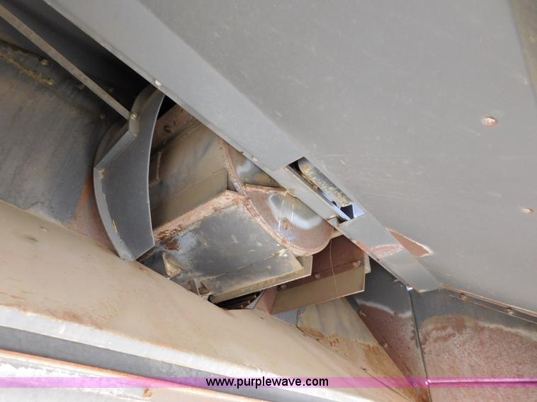 image for item J6832 2009 Massey-Ferguson 9795 combine