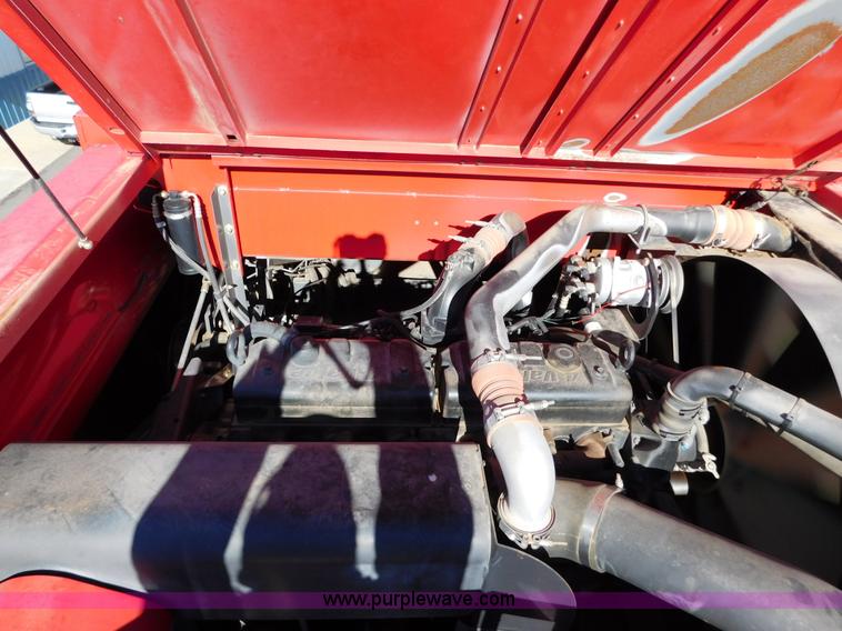 image for item J6832 2009 Massey-Ferguson 9795 combine