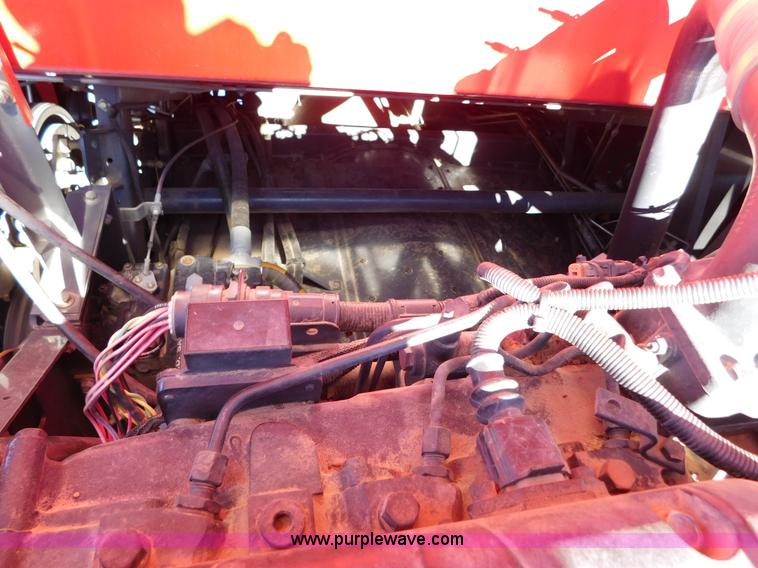 image for item J6832 2009 Massey-Ferguson 9795 combine