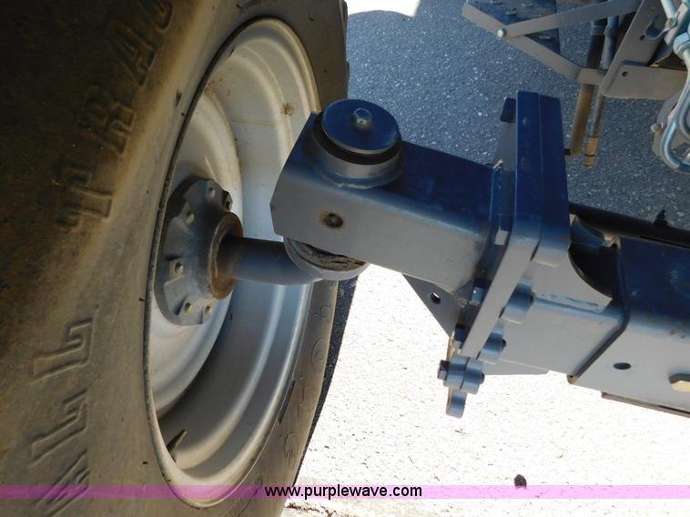 image for item J6832 2009 Massey-Ferguson 9795 combine