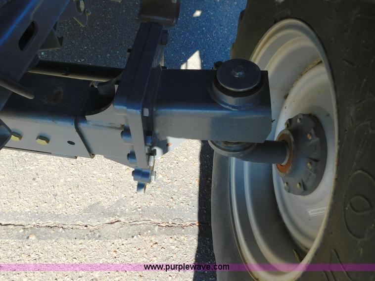 image for item J6832 2009 Massey-Ferguson 9795 combine