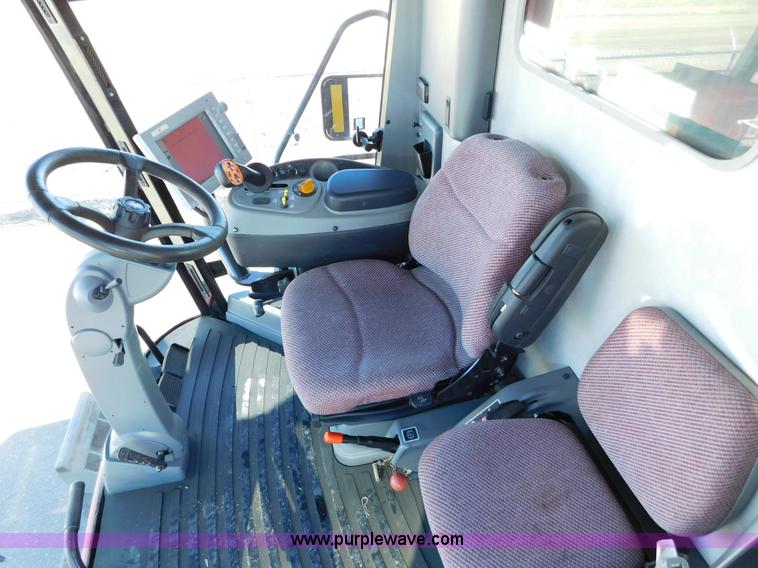 image for item J6832 2009 Massey-Ferguson 9795 combine