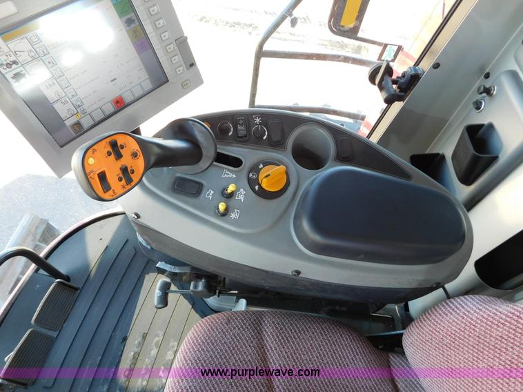 image for item J6832 2009 Massey-Ferguson 9795 combine