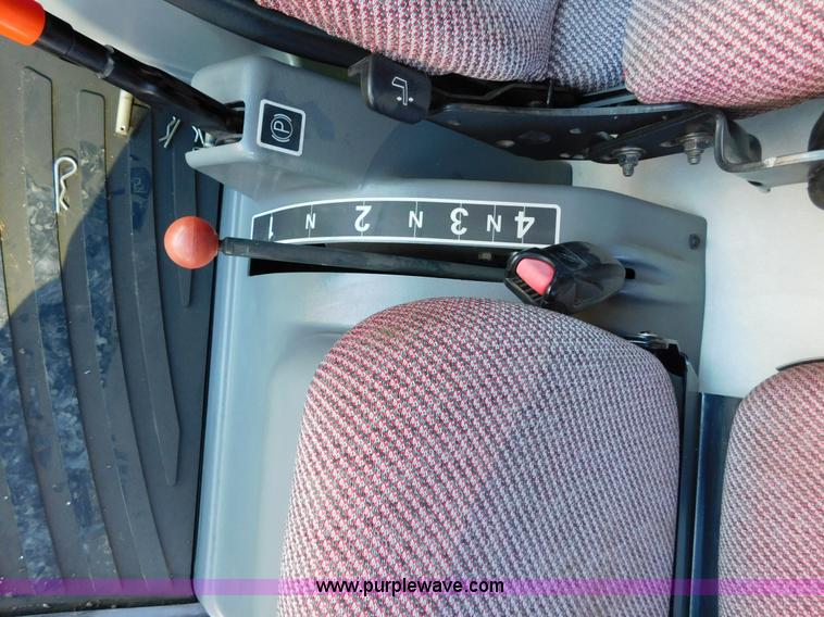 image for item J6832 2009 Massey-Ferguson 9795 combine