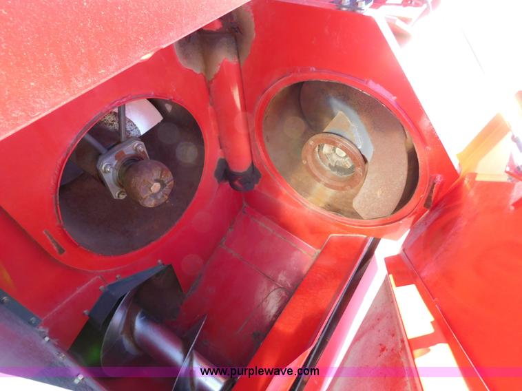 image for item J6832 2009 Massey-Ferguson 9795 combine