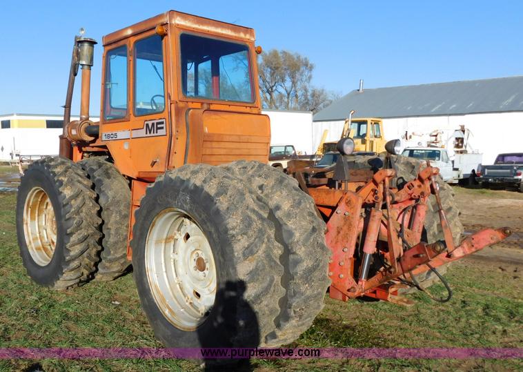 image for item J6835 1976 Massey-Ferguson 1805 4WD tractor