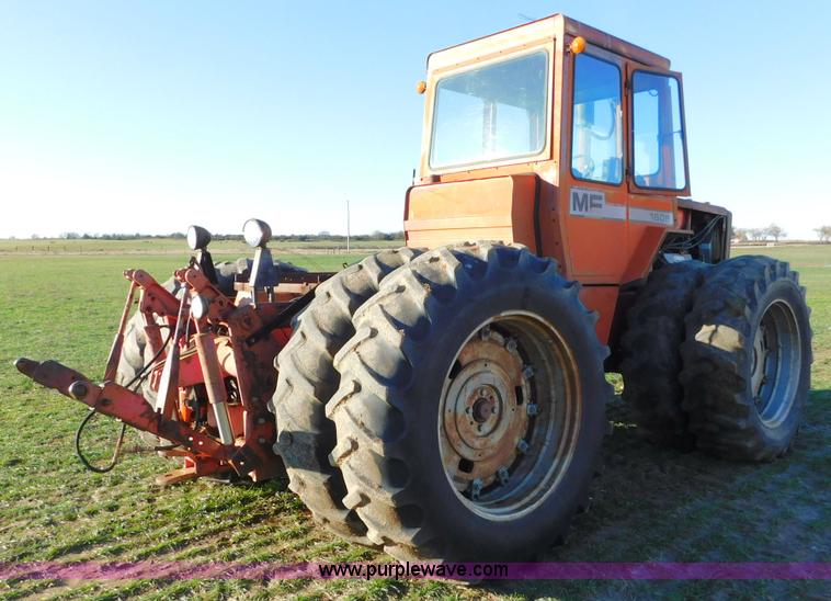 image for item J6835 1976 Massey-Ferguson 1805 4WD tractor