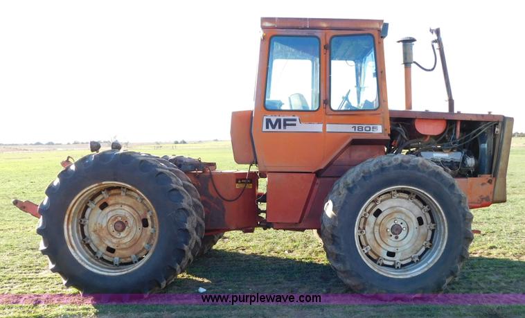 image for item J6835 1976 Massey-Ferguson 1805 4WD tractor