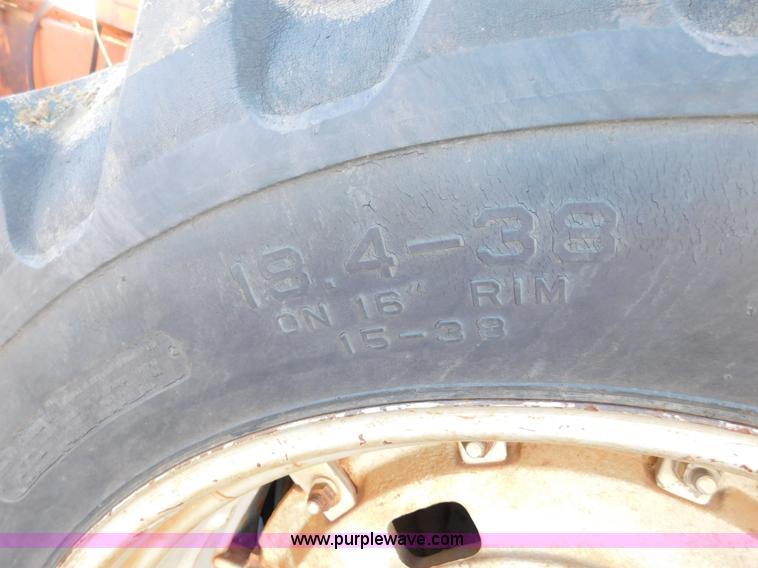 image for item J6835 1976 Massey-Ferguson 1805 4WD tractor