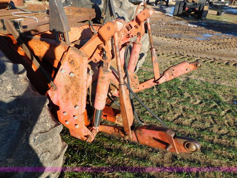 image for item J6835 1976 Massey-Ferguson 1805 4WD tractor