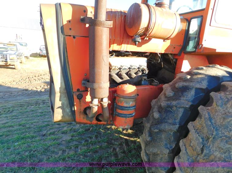 image for item J6835 1976 Massey-Ferguson 1805 4WD tractor