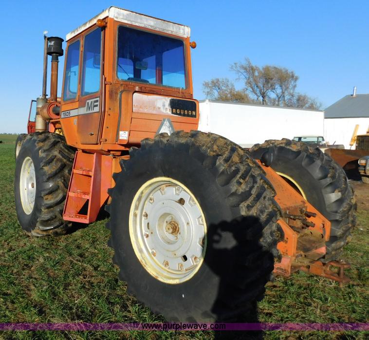 image for item J6836 1974 Massey-Ferguson 1505 4WD tractor