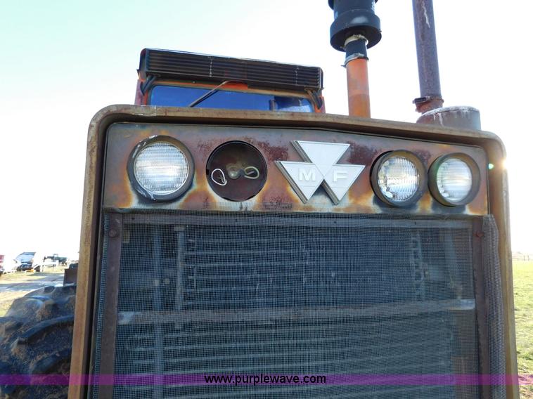 image for item J6836 1974 Massey-Ferguson 1505 4WD tractor