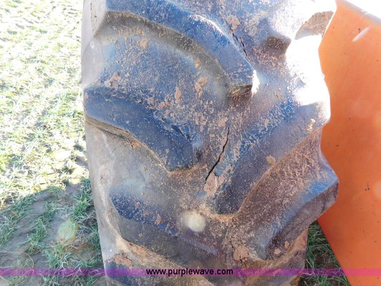 image for item J6836 1974 Massey-Ferguson 1505 4WD tractor