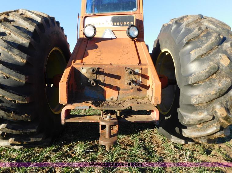 image for item J6836 1974 Massey-Ferguson 1505 4WD tractor