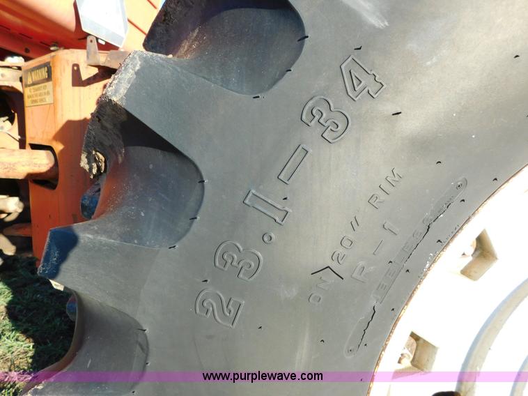 image for item J6836 1974 Massey-Ferguson 1505 4WD tractor