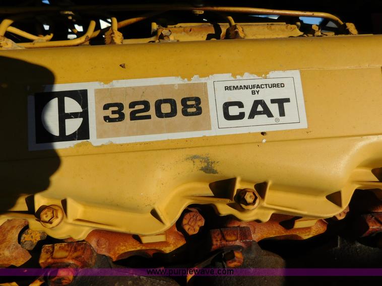 image for item J6836 1974 Massey-Ferguson 1505 4WD tractor