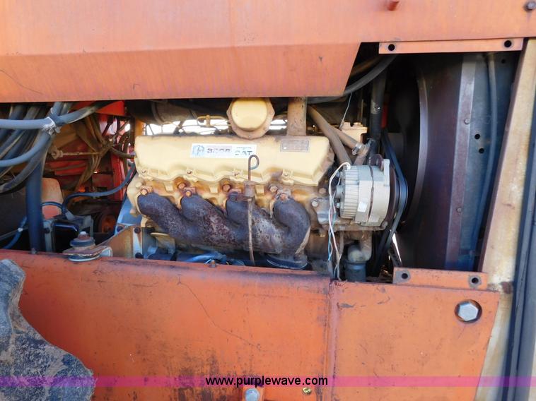 image for item J6836 1974 Massey-Ferguson 1505 4WD tractor