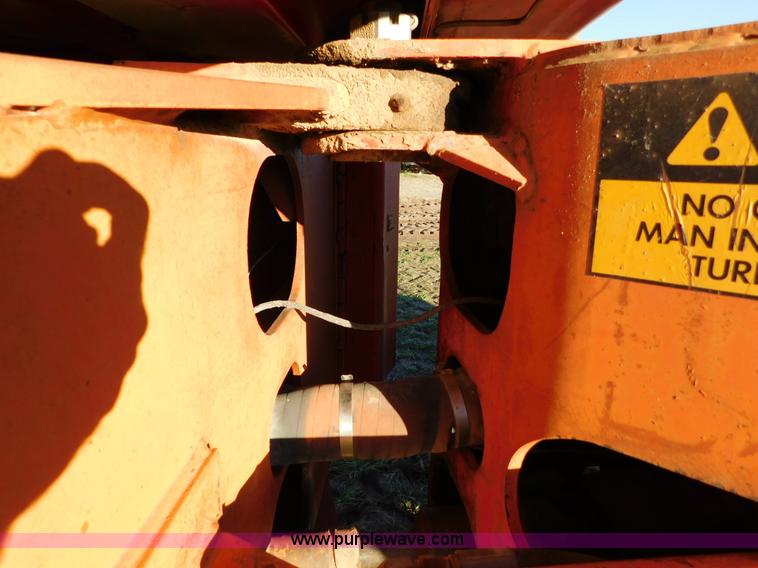 image for item J6836 1974 Massey-Ferguson 1505 4WD tractor