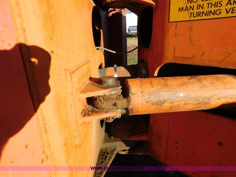 image for item J6836 1974 Massey-Ferguson 1505 4WD tractor