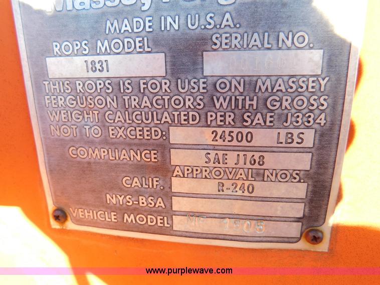 image for item J6836 1974 Massey-Ferguson 1505 4WD tractor