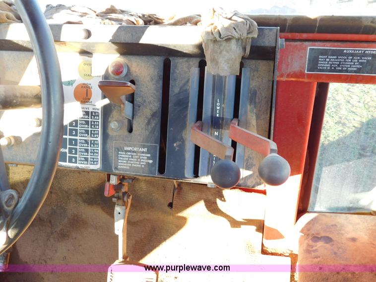 image for item J6836 1974 Massey-Ferguson 1505 4WD tractor