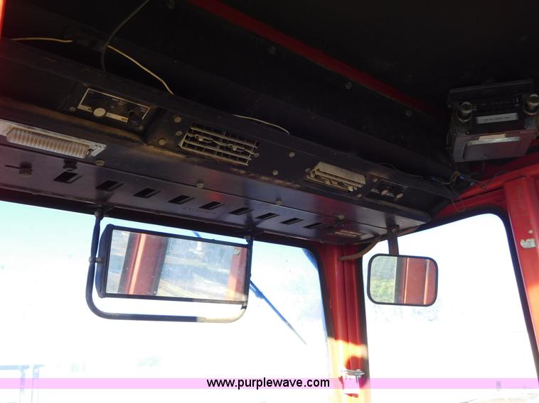 image for item J6836 1974 Massey-Ferguson 1505 4WD tractor