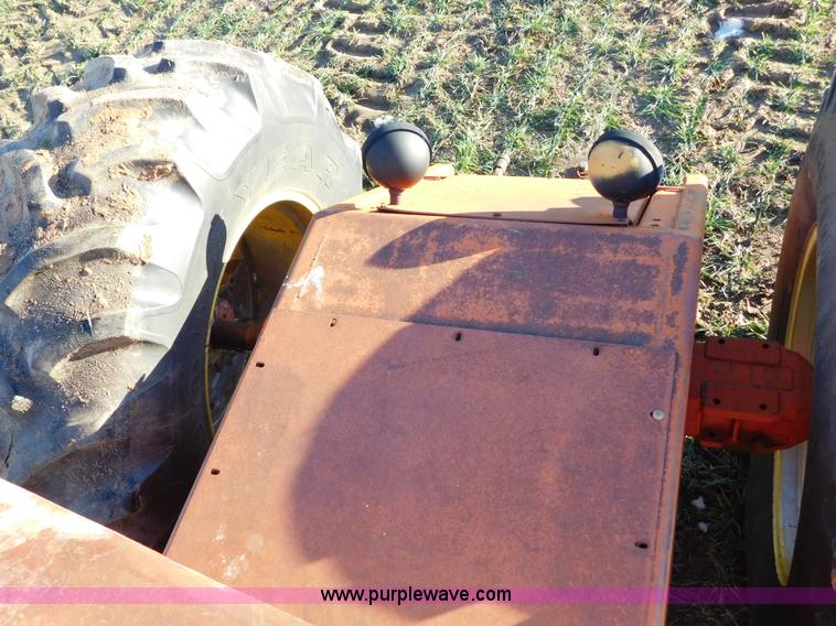 image for item J6836 1974 Massey-Ferguson 1505 4WD tractor