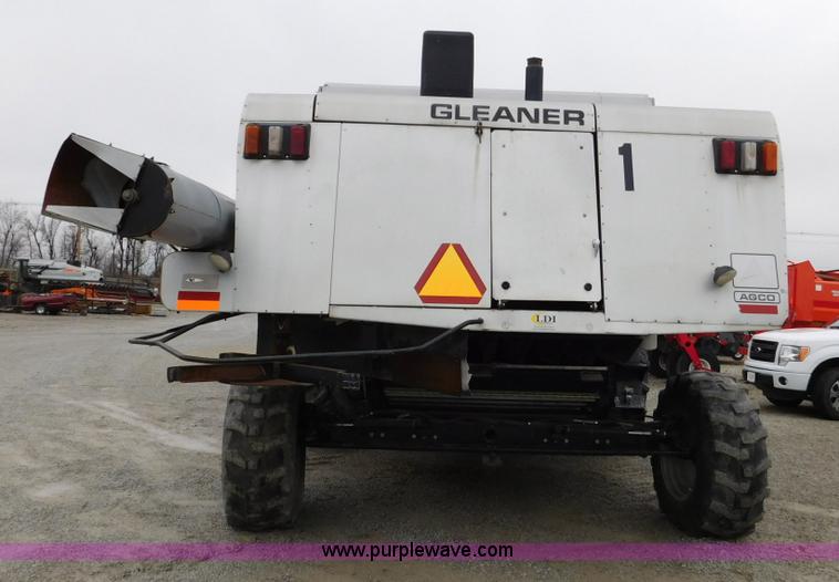 image for item J7463 2004 Gleaner R65 combine