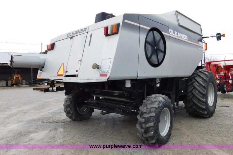 image for item J7463 2004 Gleaner R65 combine