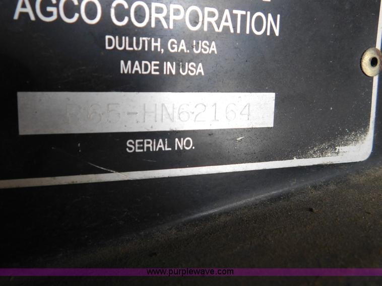 image for item J7463 2004 Gleaner R65 combine