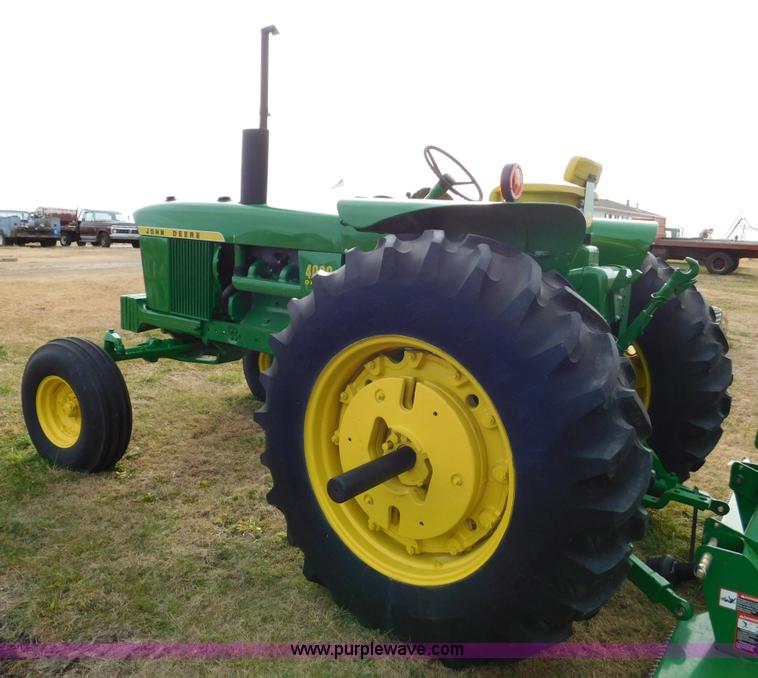 image for item J7464 1969 John Deere 4020 tractor