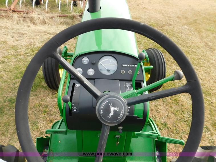 image for item J7464 1969 John Deere 4020 tractor