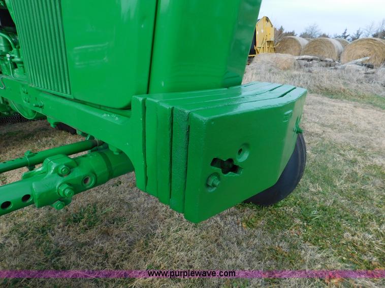 image for item J7464 1969 John Deere 4020 tractor