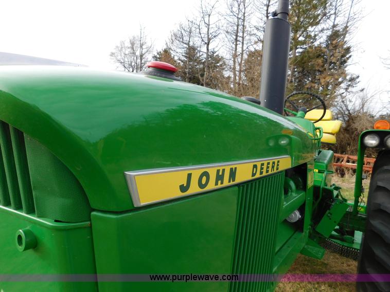 image for item J7464 1969 John Deere 4020 tractor