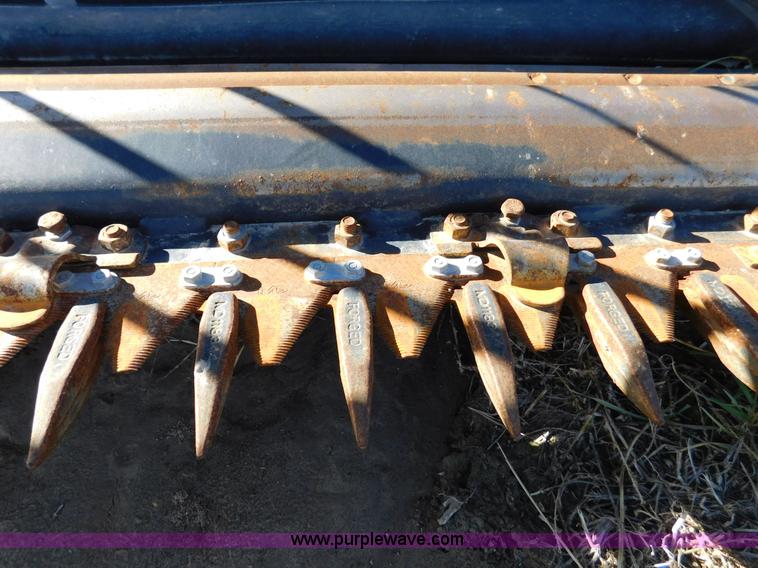 image for item J7472 2009 MacDon FD70 flex draper head