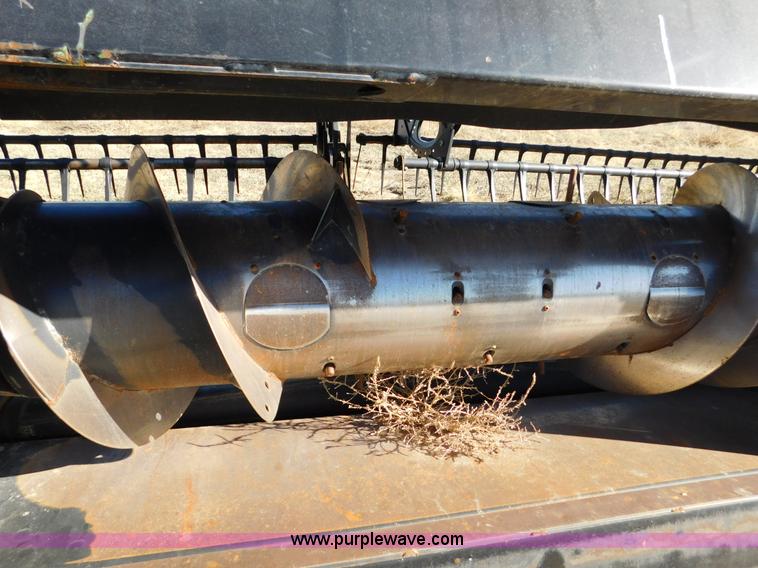 image for item J7472 2009 MacDon FD70 flex draper head