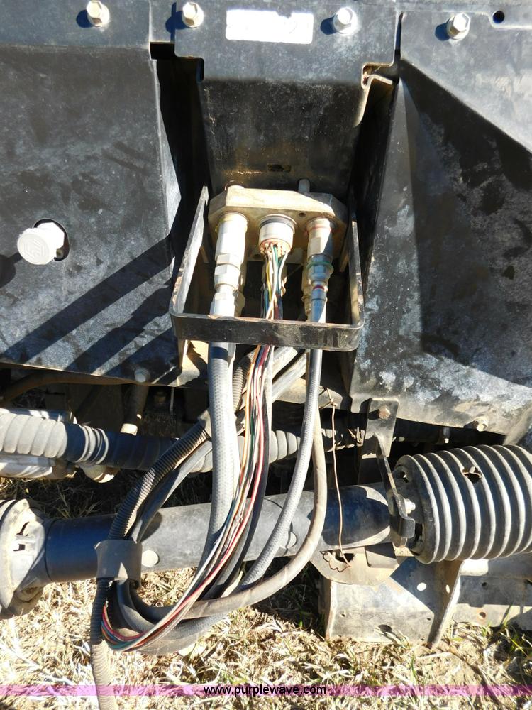 image for item J7472 2009 MacDon FD70 flex draper head