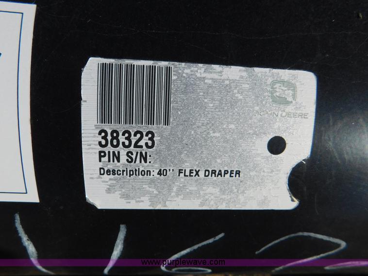image for item J7472 2009 MacDon FD70 flex draper head