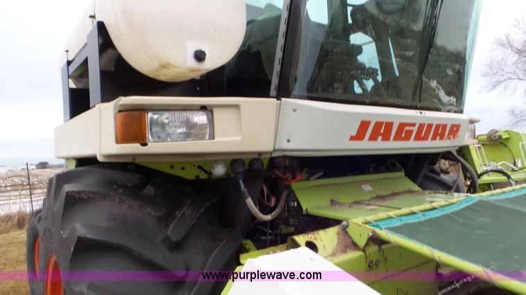 image for item J8409 2000 Claas Jaguar 860 forage harvester