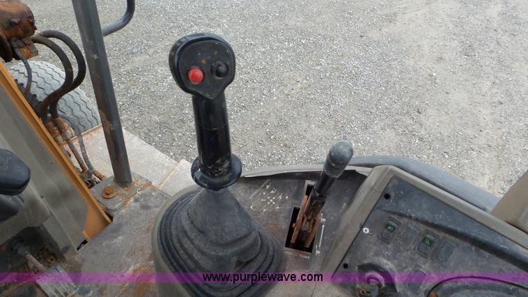 image for item J8428 2008 Case 570 MXT landscape tractor