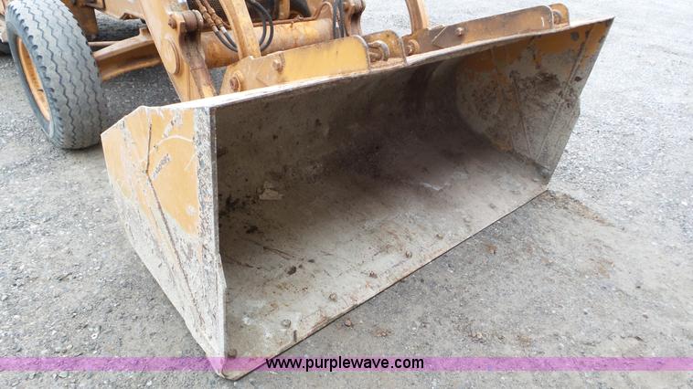 image for item J8428 2008 Case 570 MXT landscape tractor